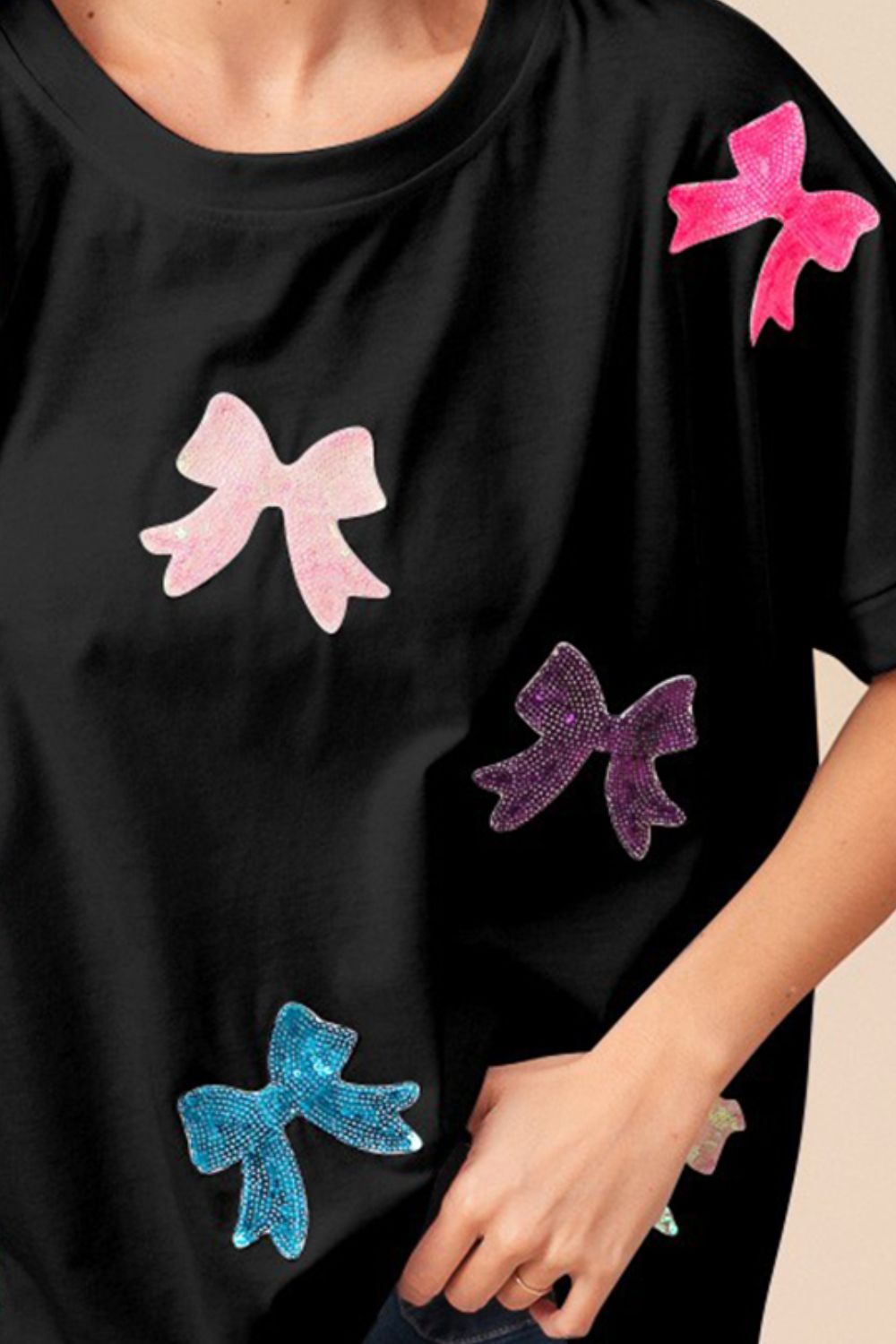 Sequin Bow Patch Short Sleeve T-Shirt