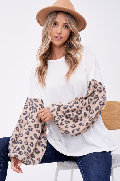 PLUS ANIMAL PRINT MIXED VOLUME SLEEVE TOP