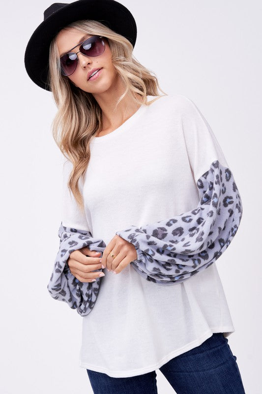 PLUS ANIMAL PRINT MIXED VOLUME SLEEVE TOP