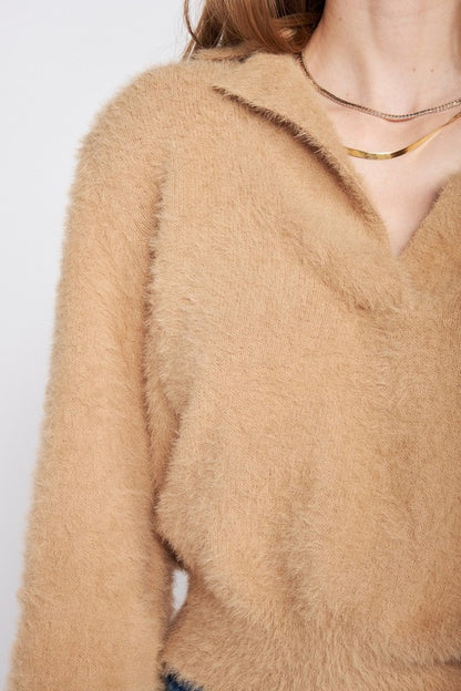 V NECK FUZZY CROPPED SWEATER