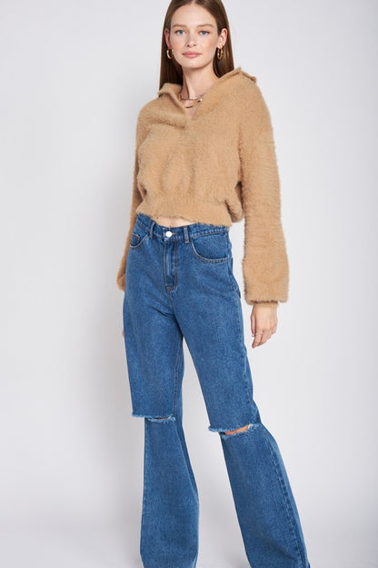 V NECK FUZZY CROPPED SWEATER