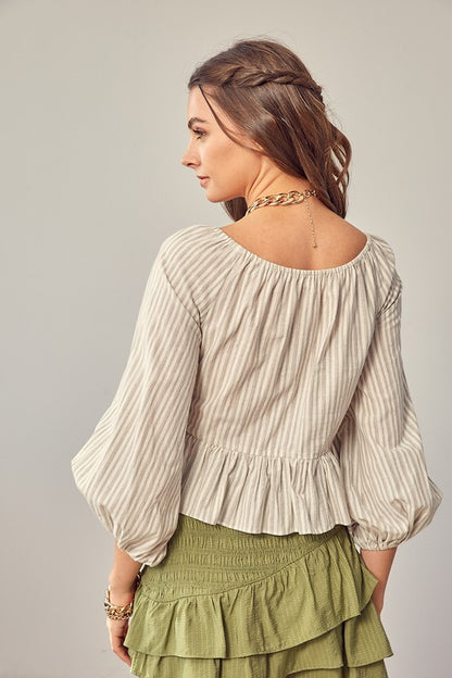 TWISTED BALLOON SLEEVE TOP