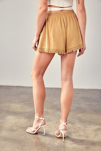 FRINGE TRIM HEM SHORTS