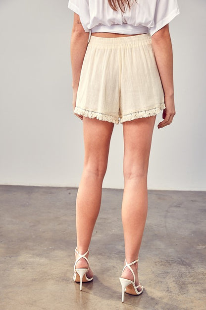 FRINGE TRIM HEM SHORTS