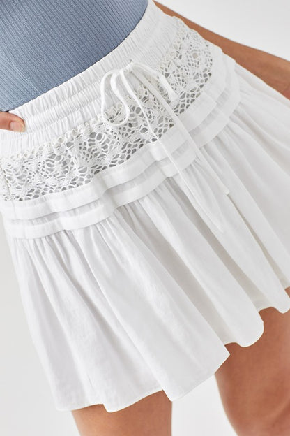 TRIM LACE WITH FOLDED DETAIL SKIRT