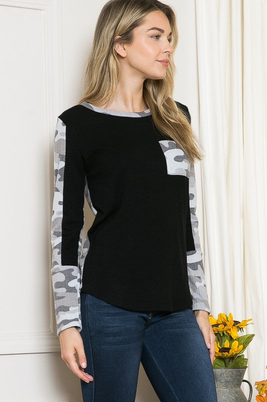 Textured Camo. Print Contrasted Sweater Knit Top