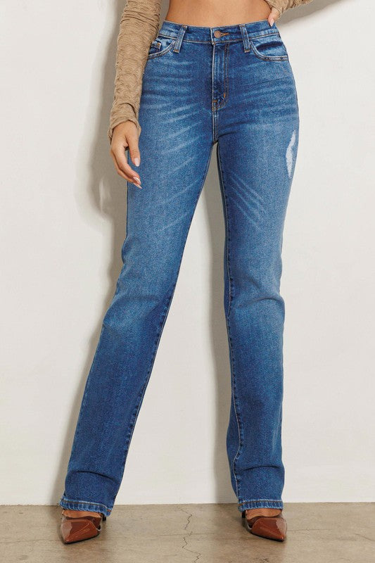 HIGH RISE SUBTLE DISTRESSED STRAIGHT JEANS