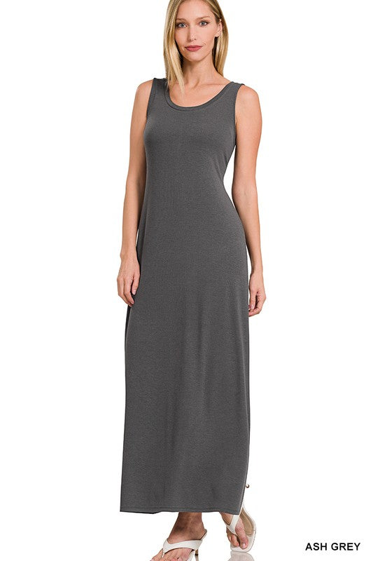 SLEEVESS FLARED SCOOP NECK MAXI DRESS