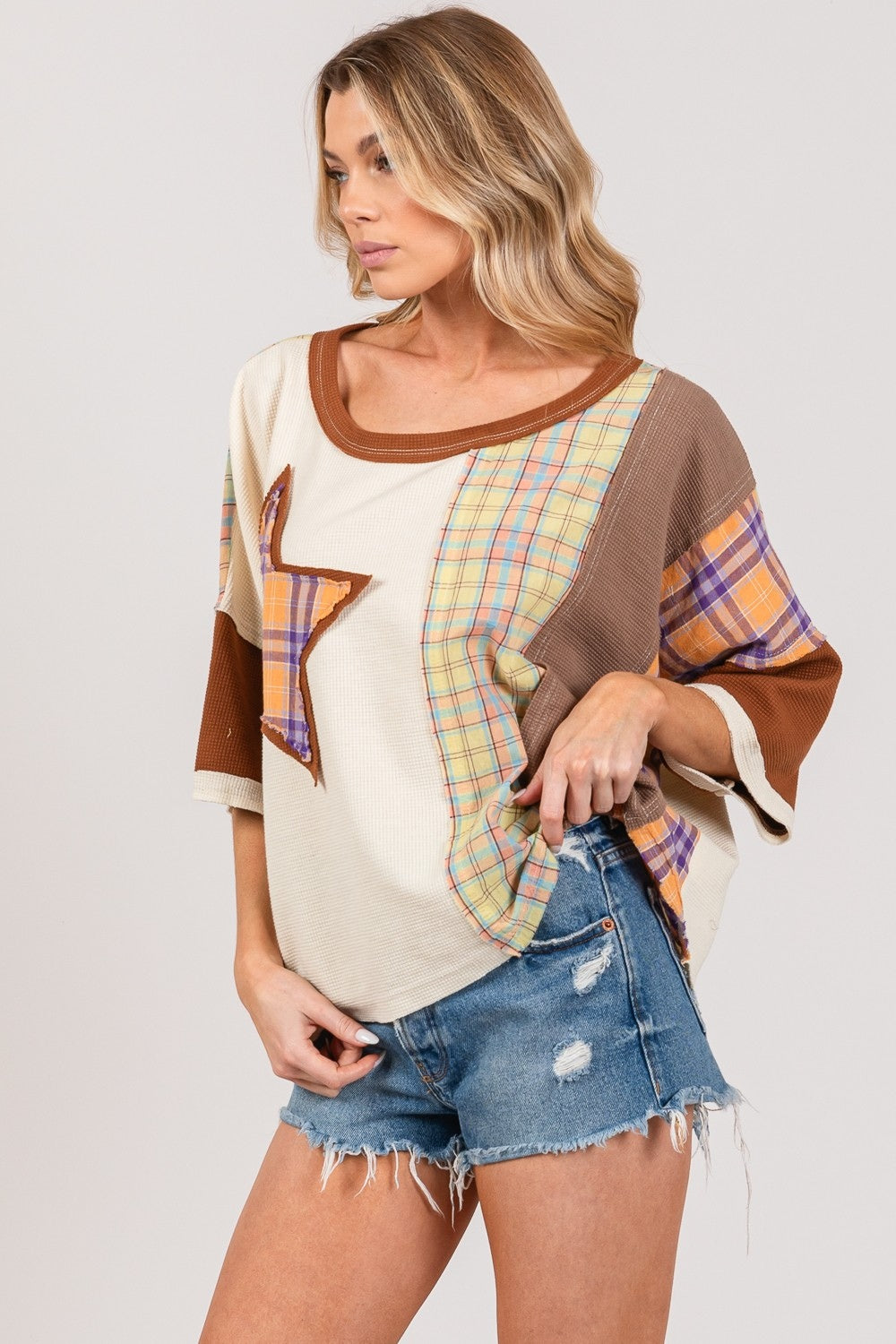 Round Neck Plaid Star Patch T-Shirt