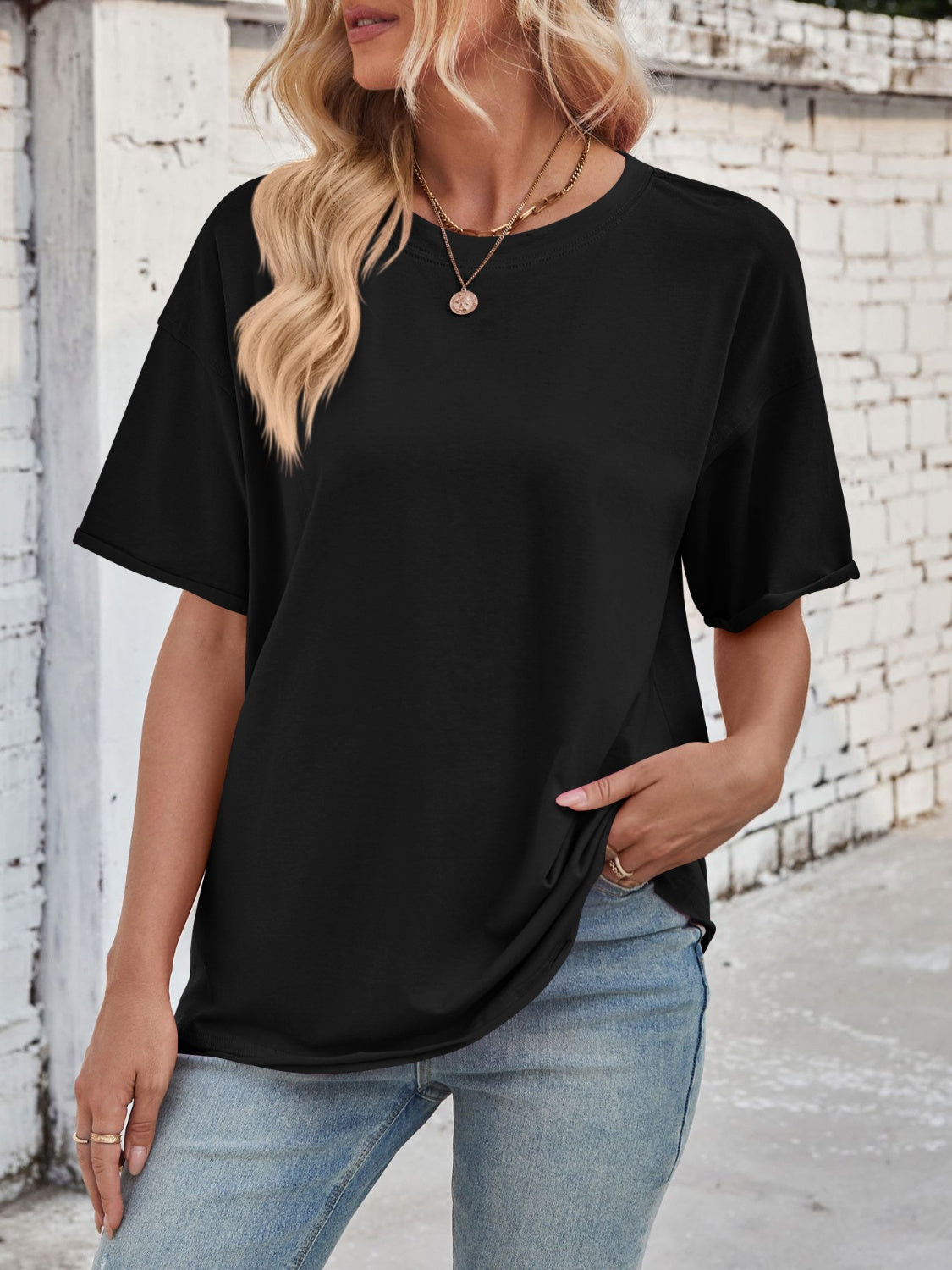Exposed Seam Round Neck Half Sleeve T-Shirt