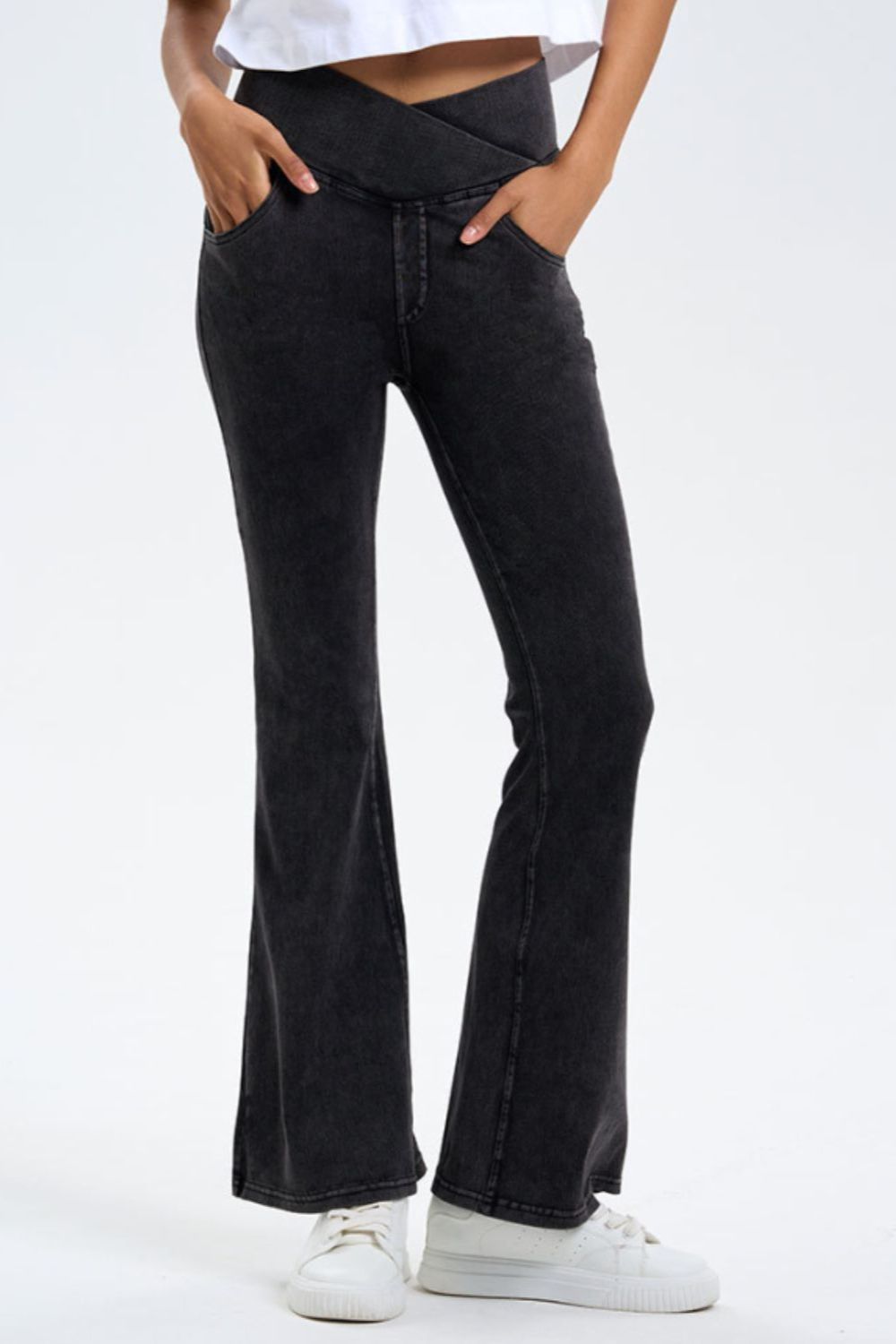 Pocketed Highly Stretchy Bootcut Jeans