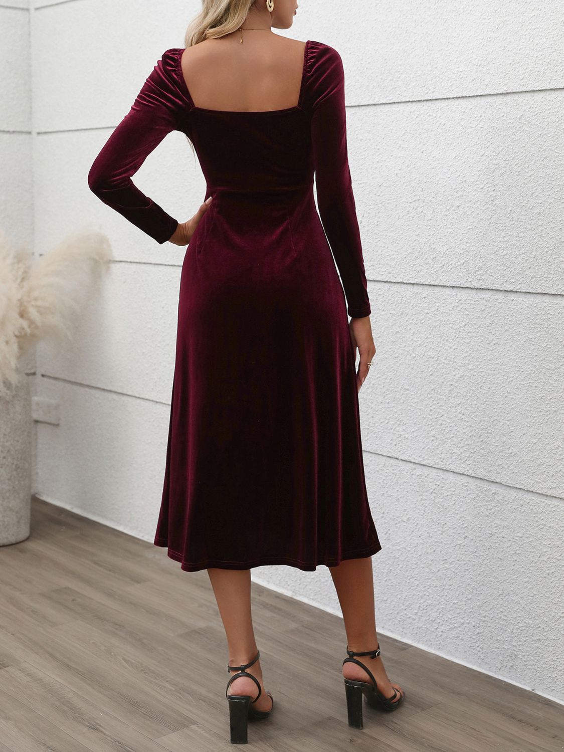 Sweetheart Neck Long Sleeve Midi Dress