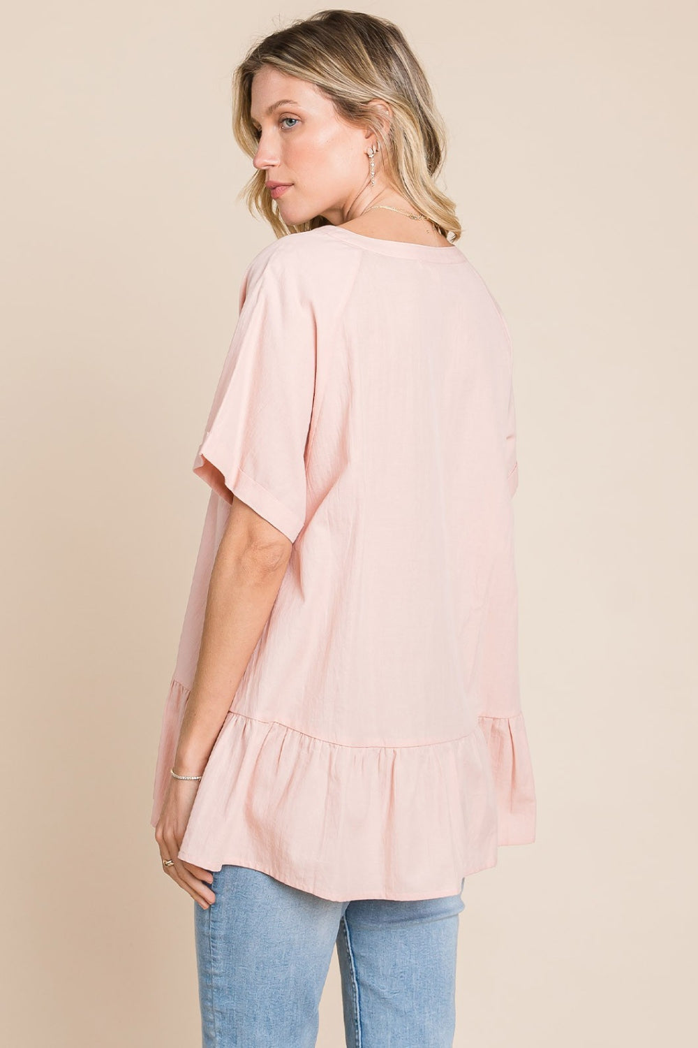 Nochted Ruffle Hem Top