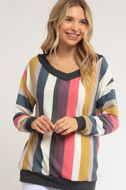 WIDE V NECK SWEATSHIRT