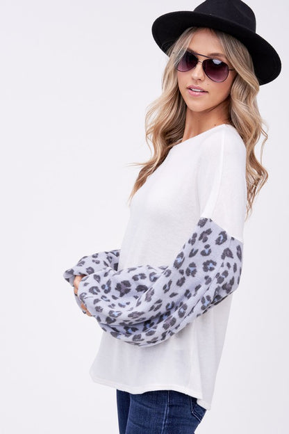 PLUS ANIMAL PRINT MIXED VOLUME SLEEVE TOP