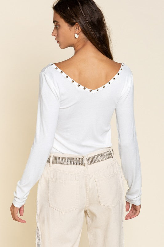 POL LONG SLEEVE V NECK STUDDED TOP