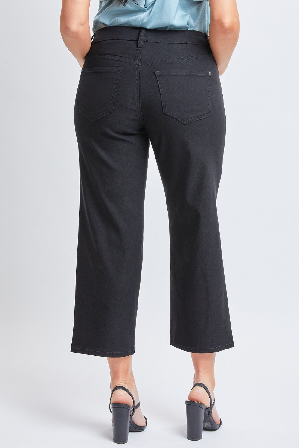 Mid-Rise Hyperstretch Cropped Straight Jeans