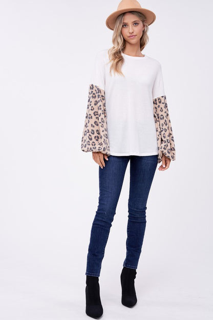 PLUS ANIMAL PRINT MIXED VOLUME SLEEVE TOP