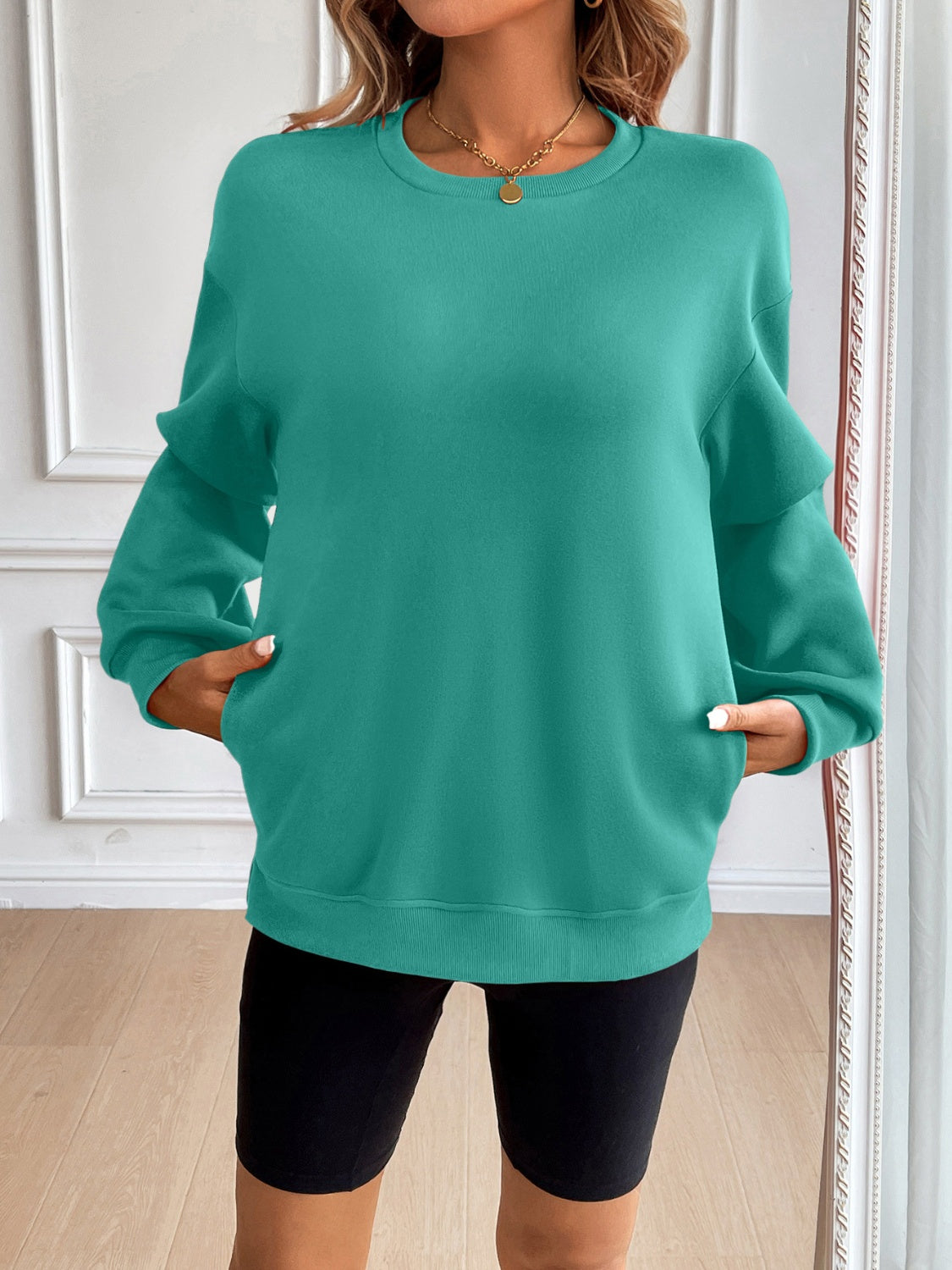 Round Neck Long Sleeve Sweatshirt