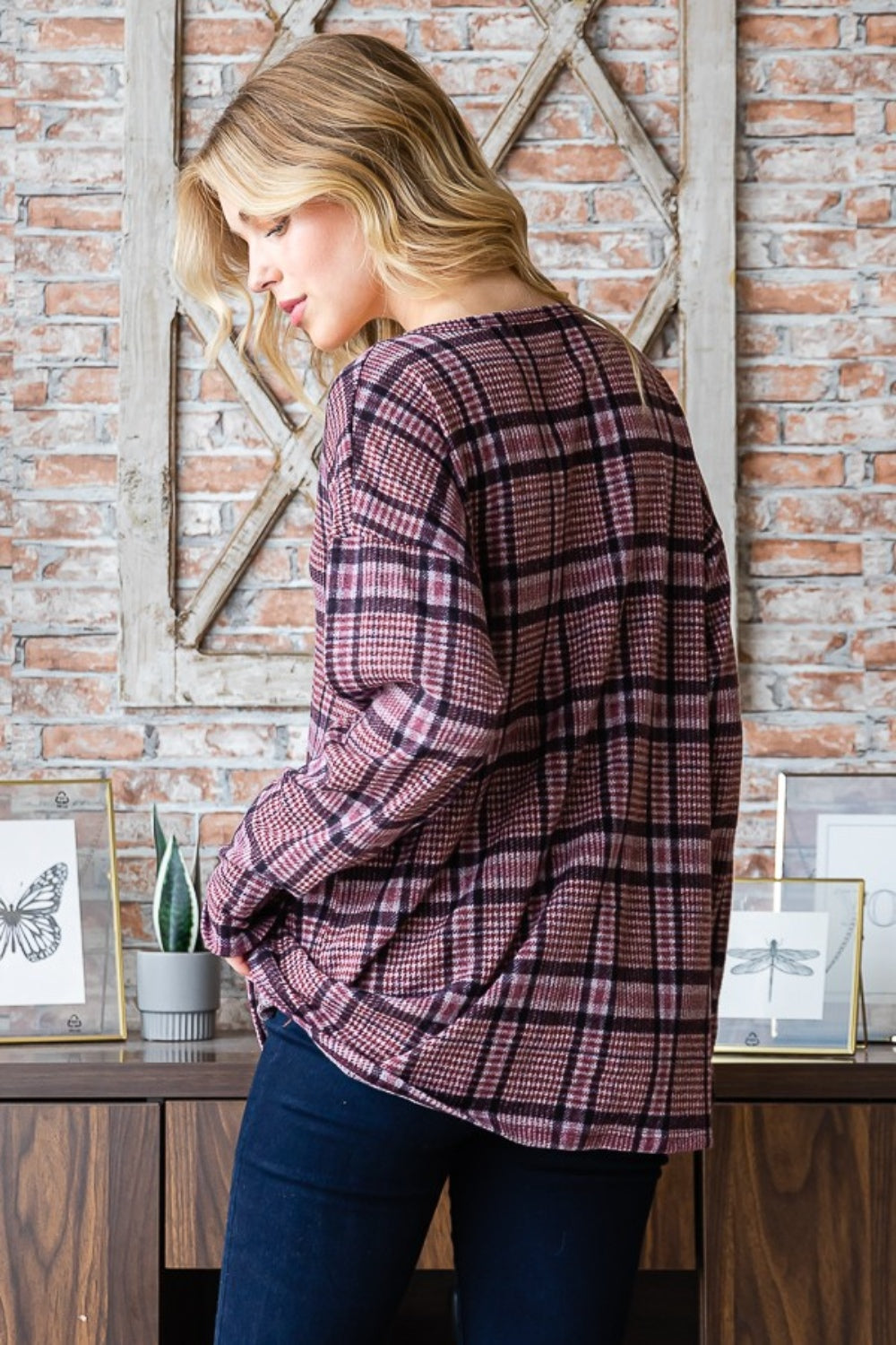 Plaid V-Neck Long Sleeve Top