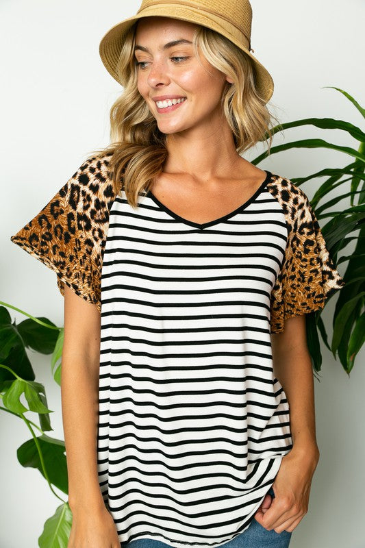 STRIPE ANIMAL FLARE V NECK TOP