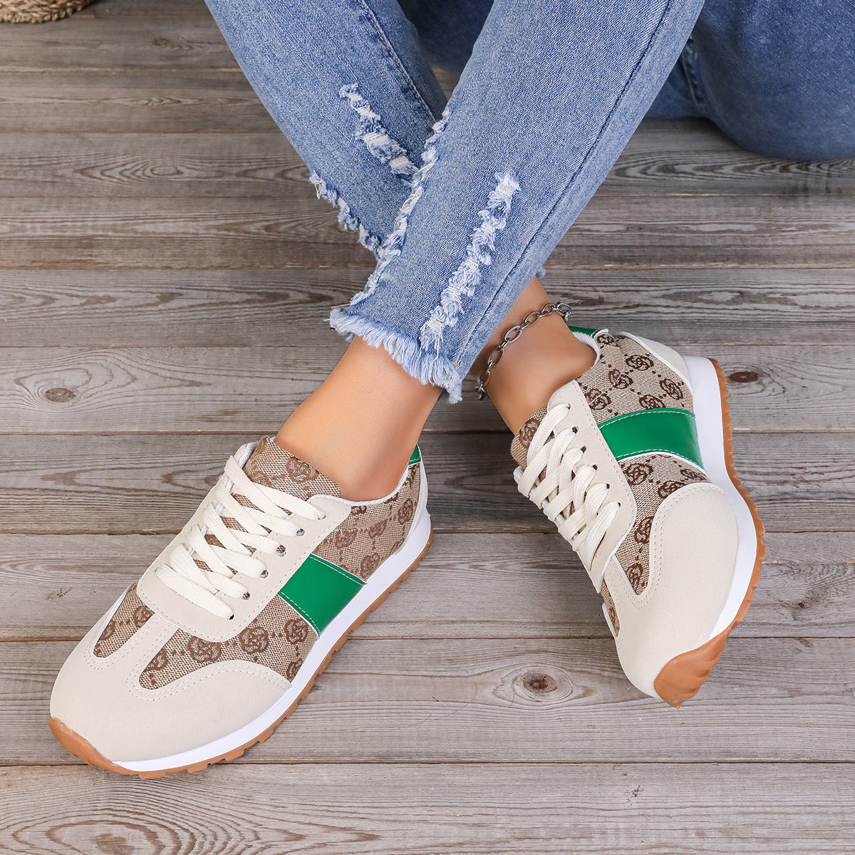 Contrast Round Toe Flat Sneakers