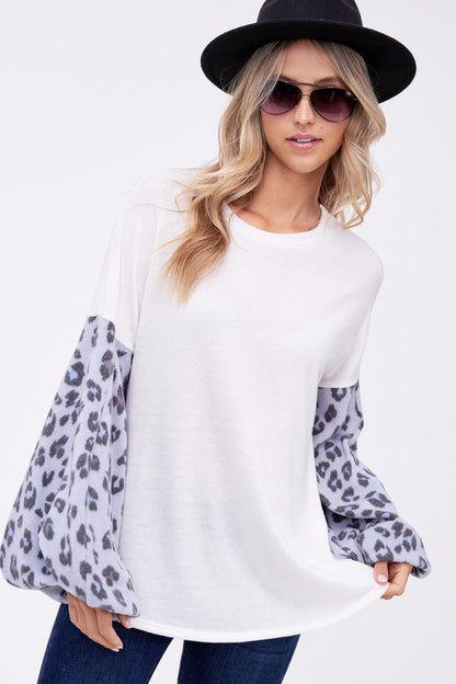 PLUS ANIMAL PRINT MIXED VOLUME SLEEVE TOP