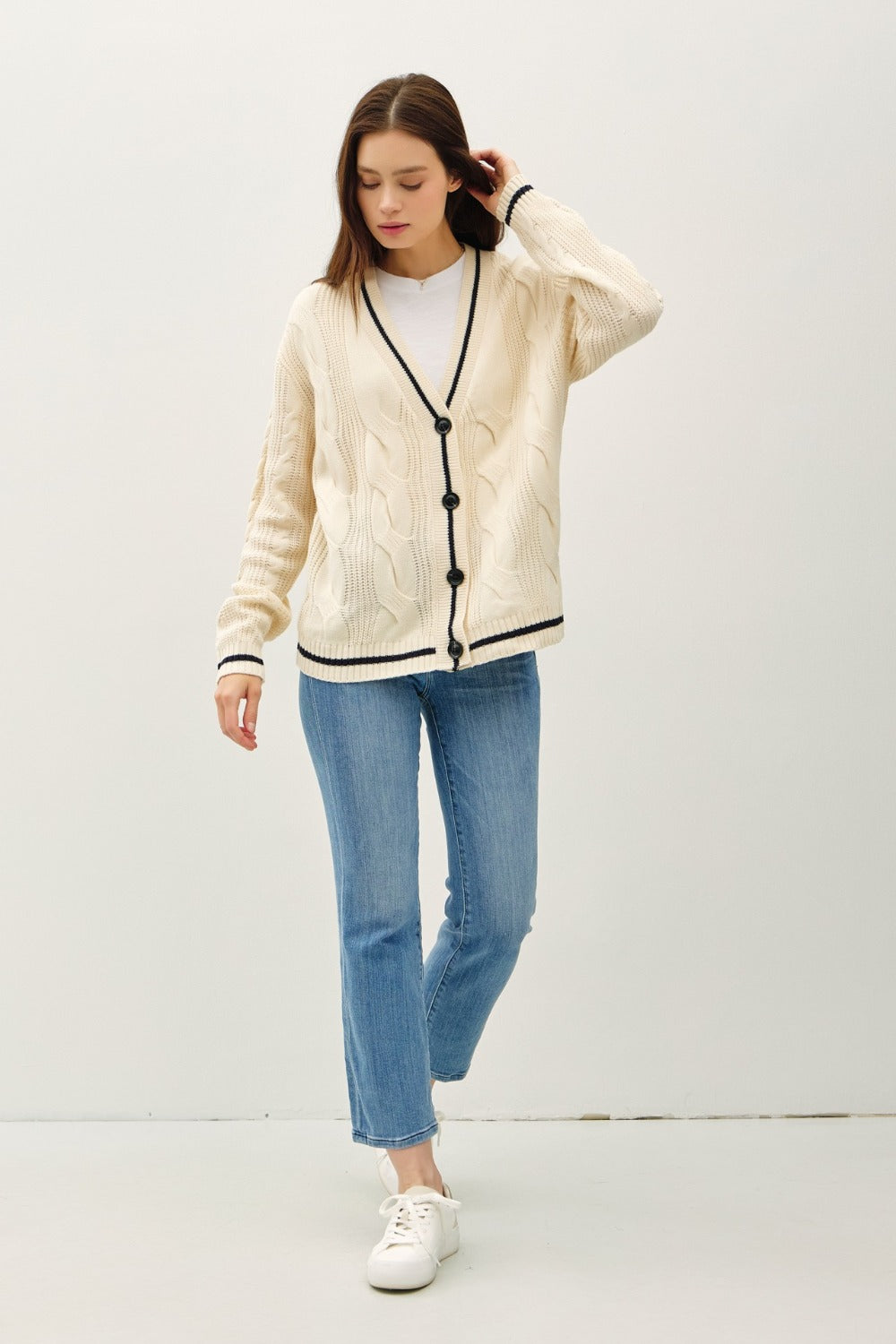 Contrast Trim Cable-Knit V-Neck Cardigan