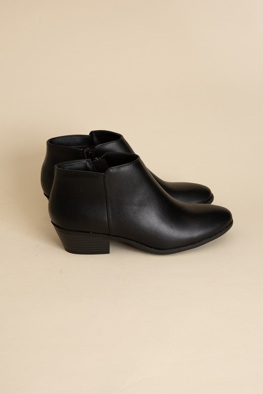 MUG ANKLE BOOTS