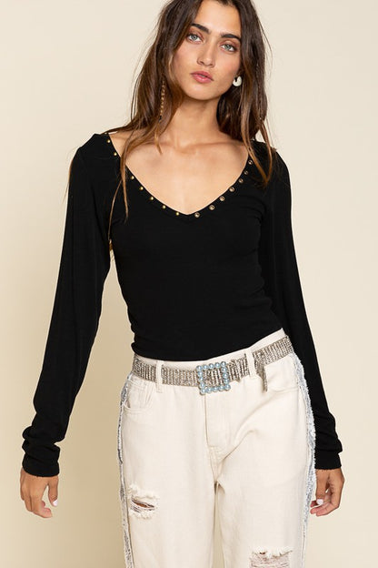 POL LONG SLEEVE V NECK STUDDED TOP