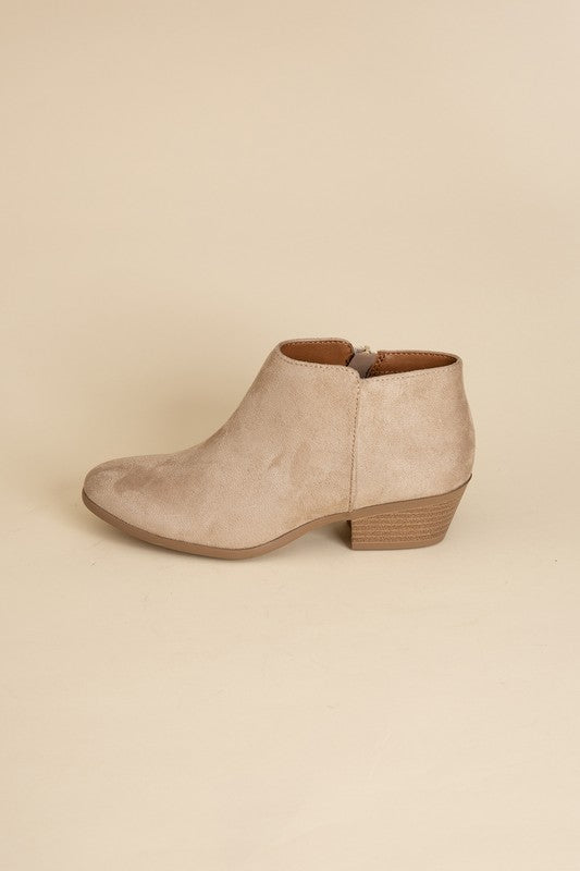 MUG ANKLE BOOTS