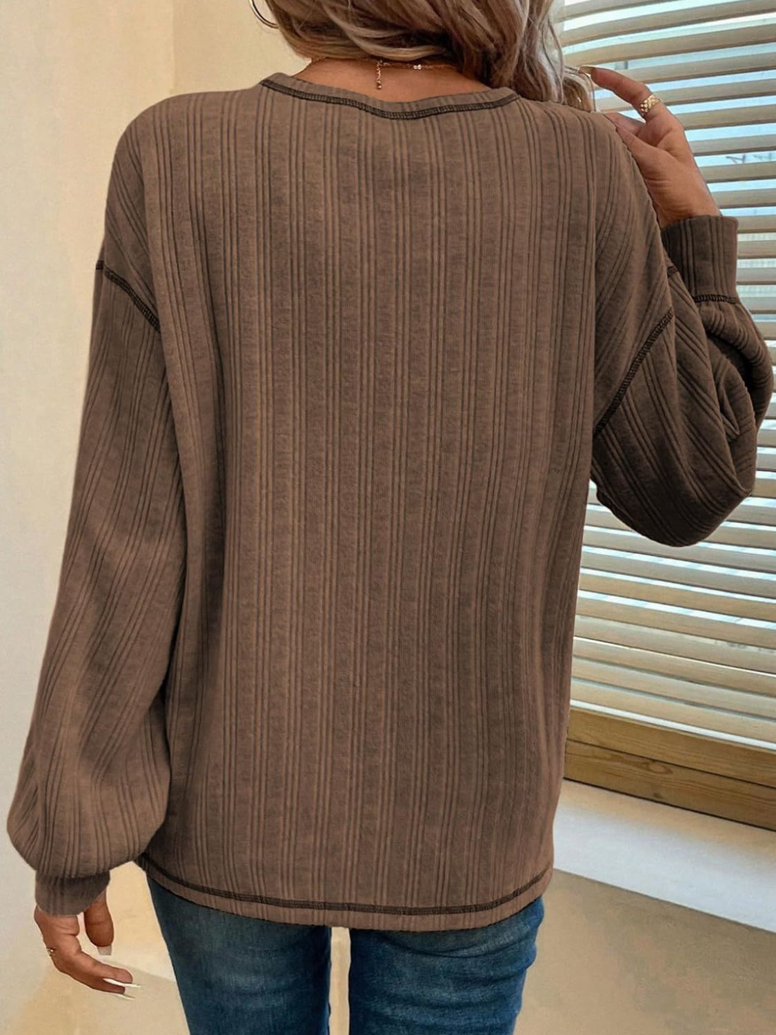 Contrast Stitching Round Neck Long Sleeve T-Shirt