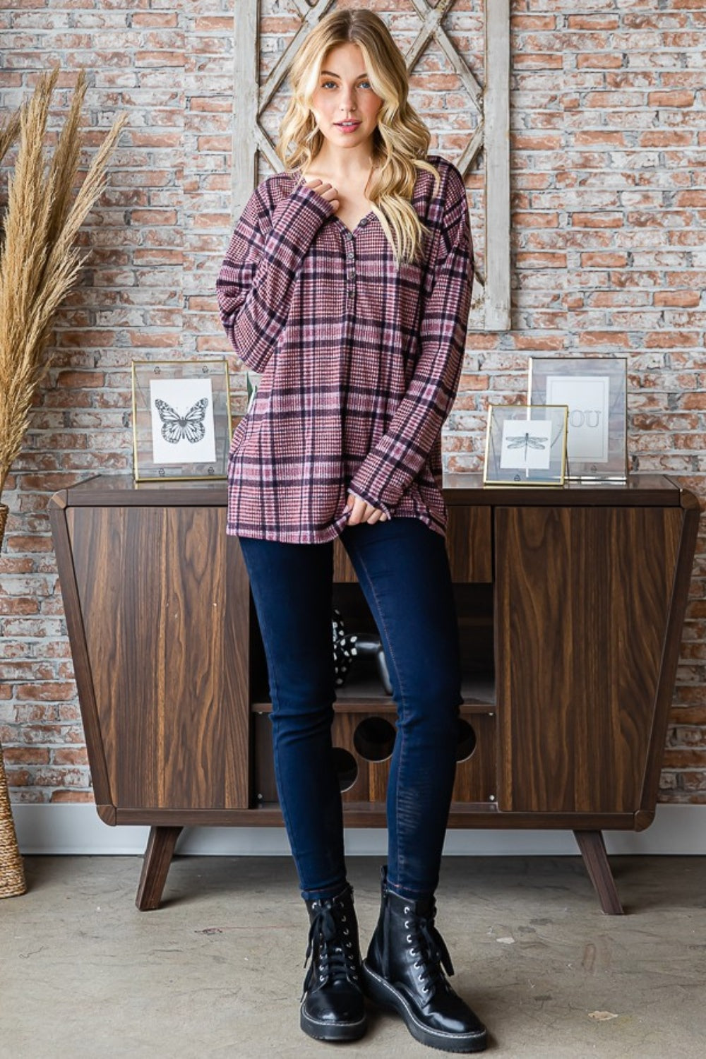 Plaid V-Neck Long Sleeve Top