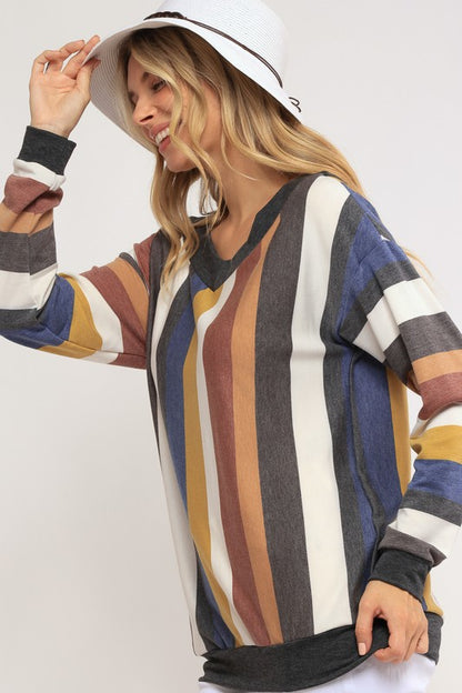 WIDE V NECK SWEATSHIRT