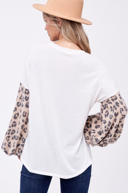 PLUS ANIMAL PRINT MIXED VOLUME SLEEVE TOP