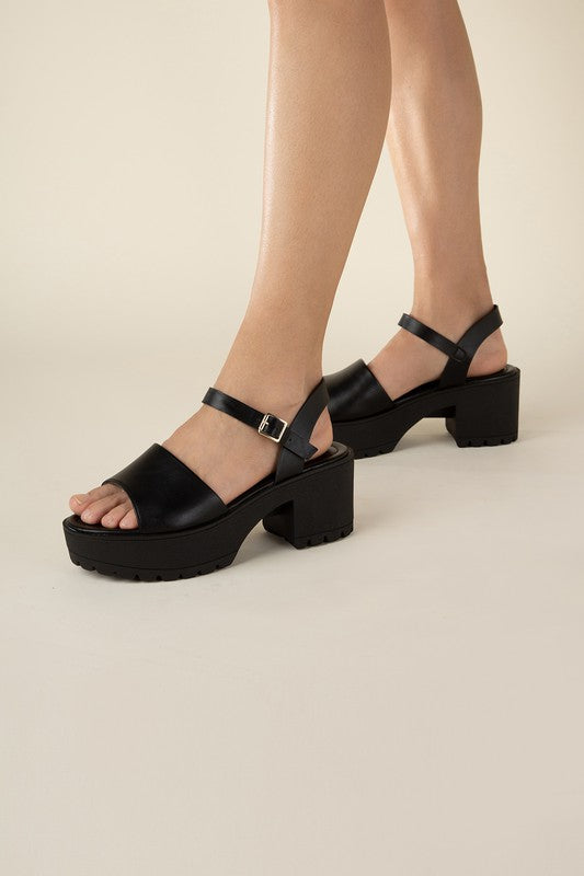 STACI PLATFORM SANDALS