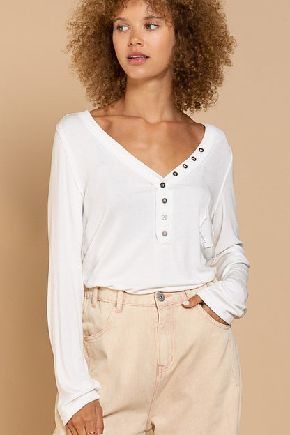 Pol  PLUS V Neck long sleeve  top