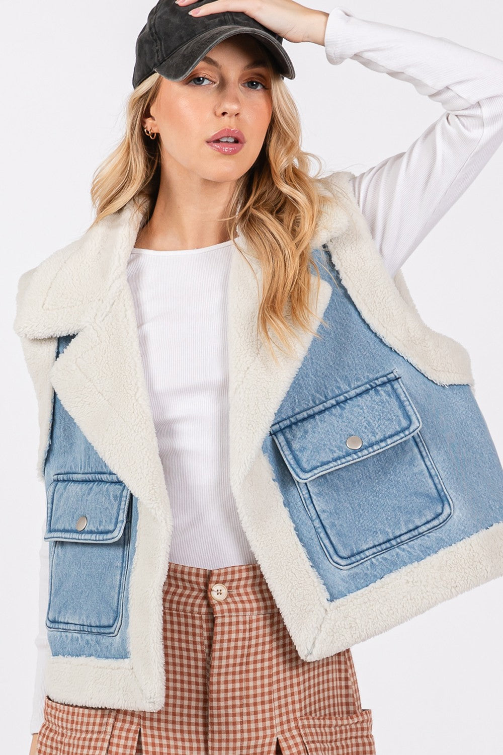 Pocketed Collared Neck Sherpa Vest