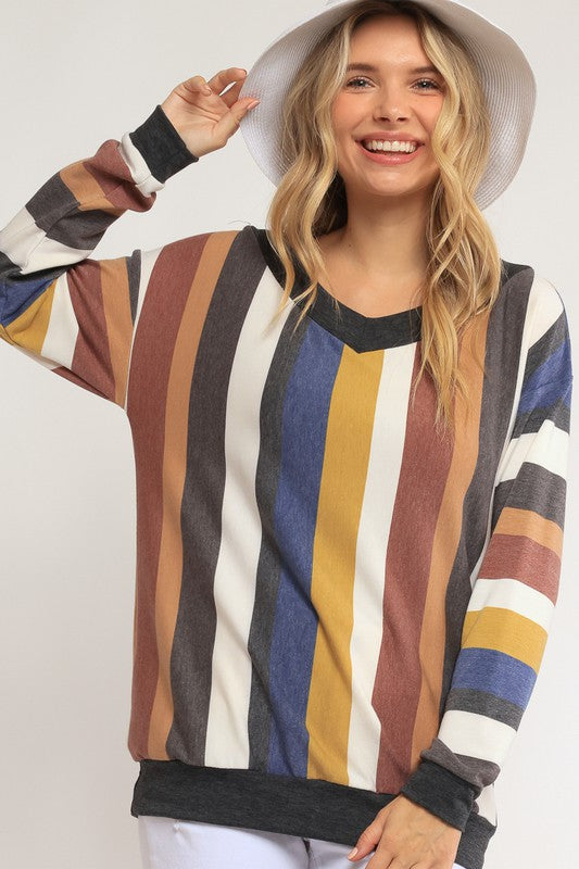 WIDE V NECK SWEATSHIRT