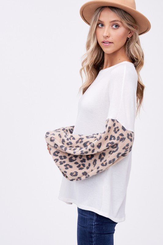 PLUS ANIMAL PRINT MIXED VOLUME SLEEVE TOP