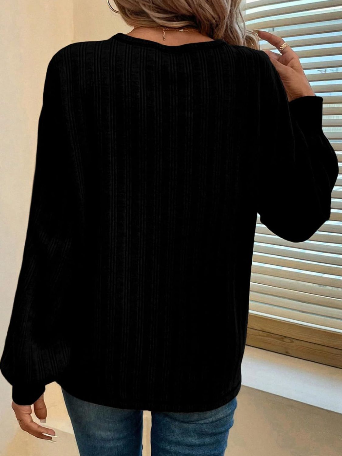 Contrast Stitching Round Neck Long Sleeve T-Shirt