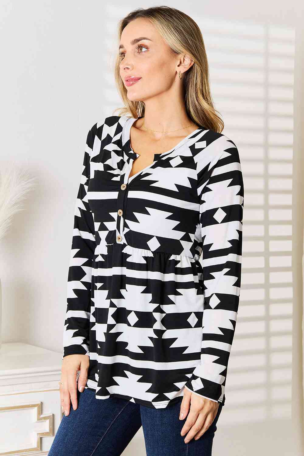 Geometric Notched Neck Long Sleeve Top