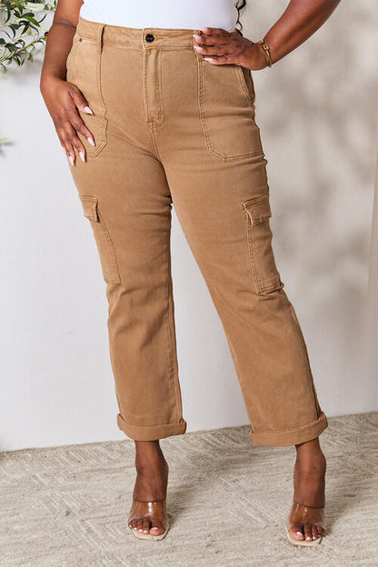 Risen High Waist Straight Jeans with Pockets