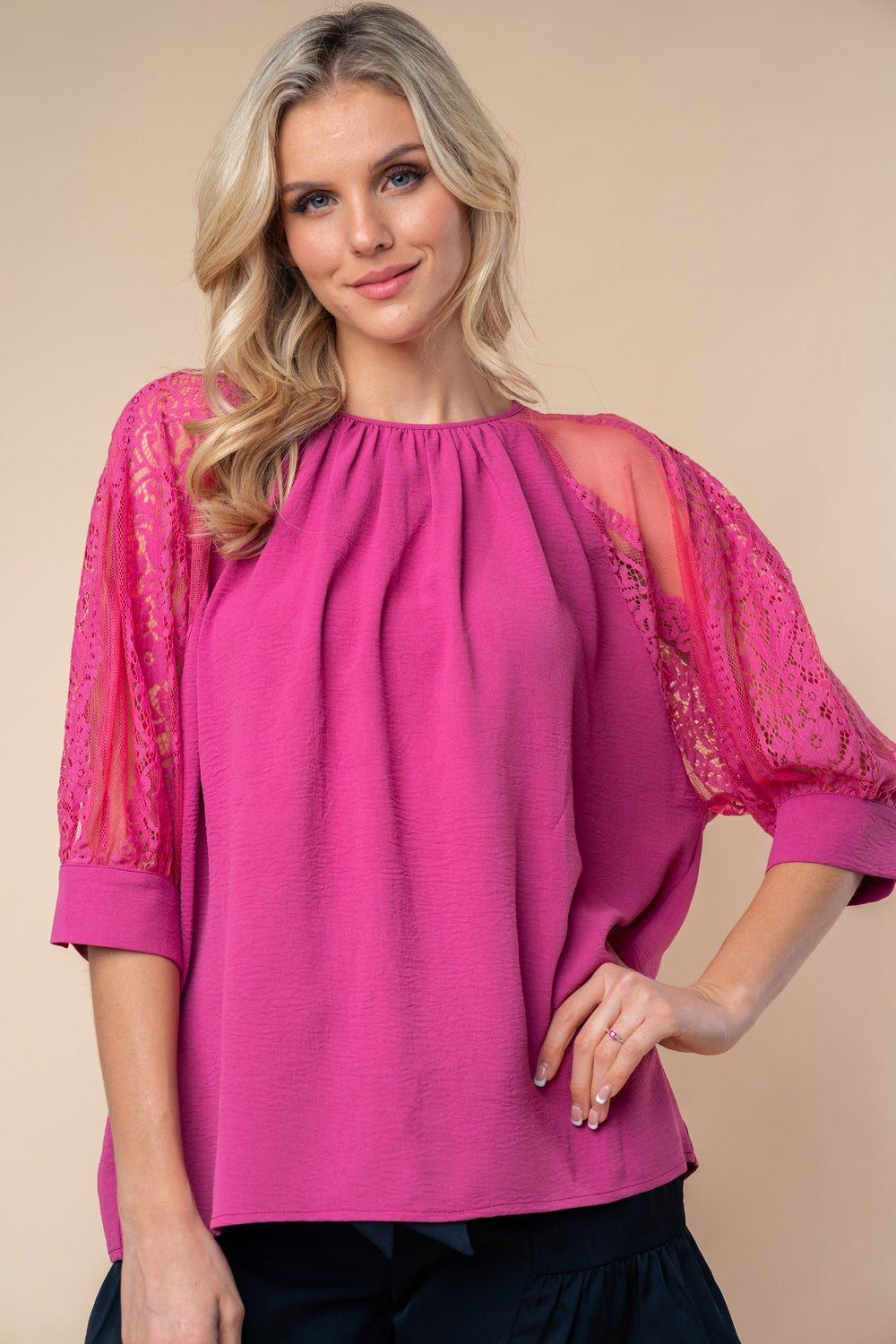 Round Neck Lace Half Sleeve Blouse