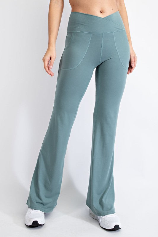 V WAIST FLARED YOGA PANTS WITH POCKETS