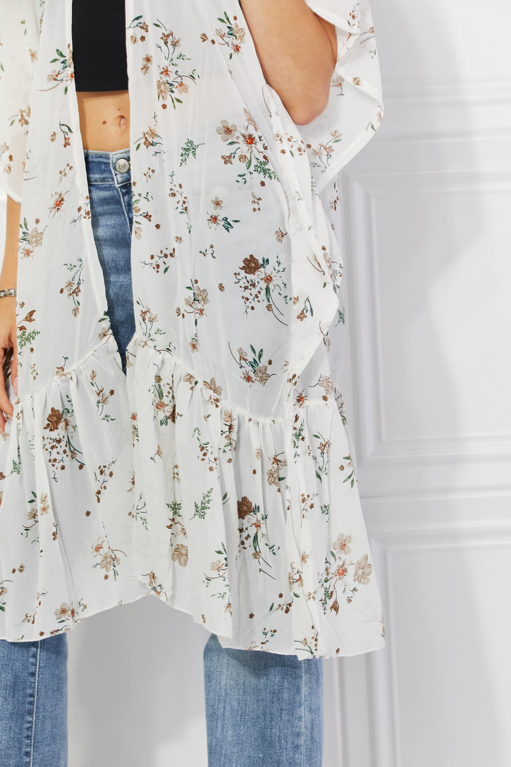 Meadow of Daisies Floral Kimono