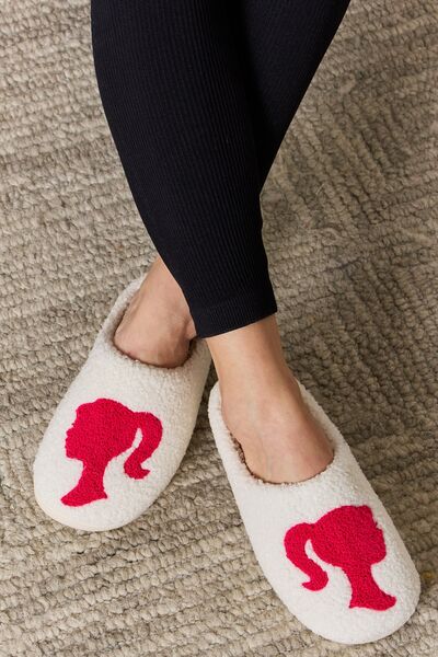 Graphic Cozy Slippers