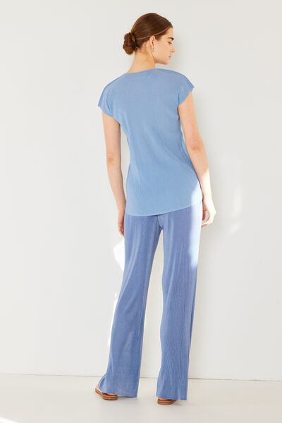 Rib Pleated Cap Sleeve Top