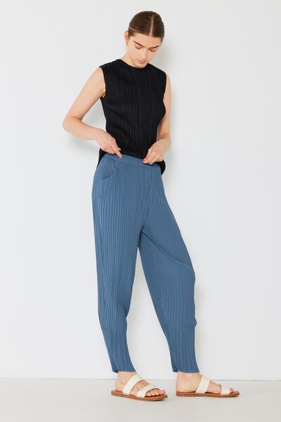 Pleated Relaxed-Fit Slight Drop Crotch Jogger