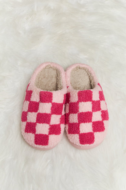 Checkered Print Plush Slide Slippers